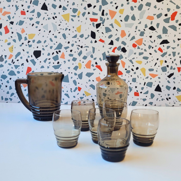 Dinette en verre fumé