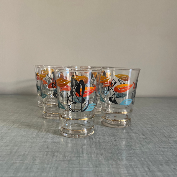 Ensemble de 6 verres à décor graphique et liseré doré