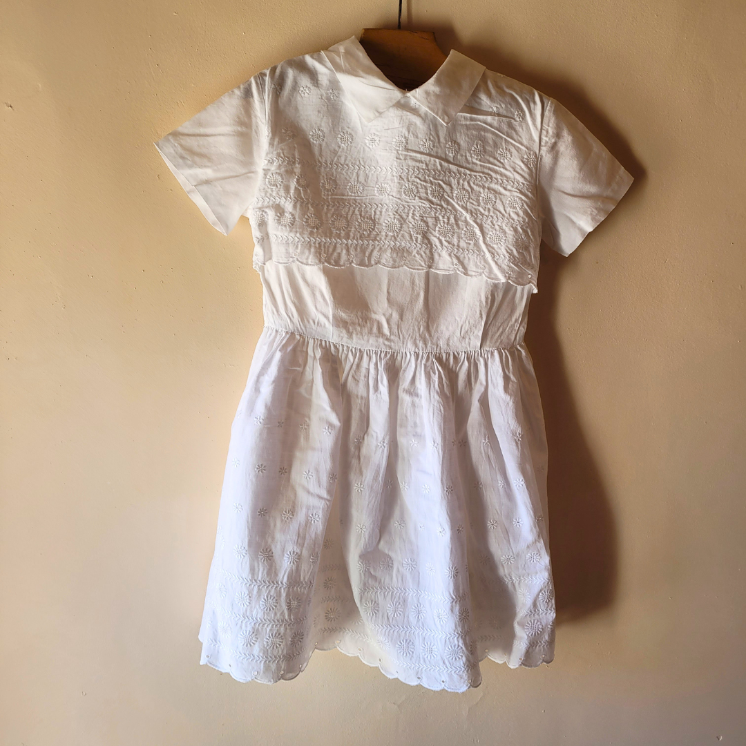 Robe de bébé blanche ancienne – La délicatesse de la petite enfance