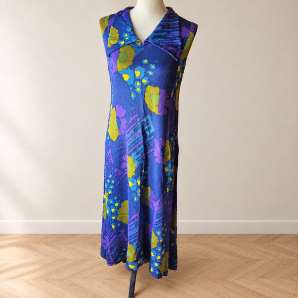 Robe bleu violet vintage – Élégance délicate et charme intemporel