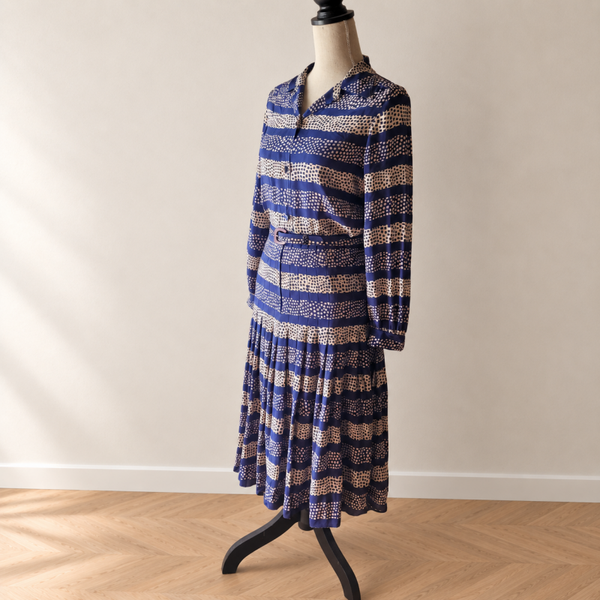 Robe à imprimé horizontal de couturière – Une silhouette graphique et élégante
