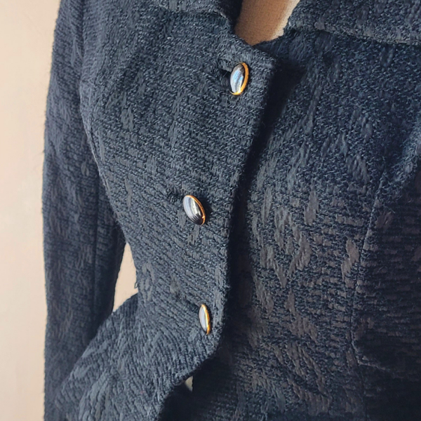 Tailleur jupe de couturière – Une élégance folle et intemporelle