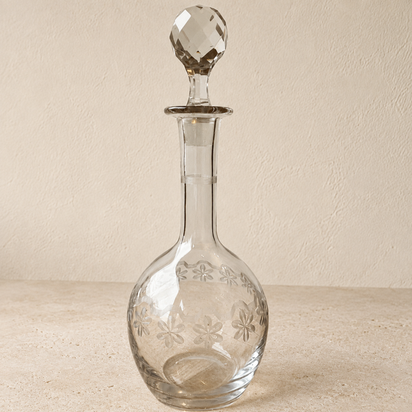 Carafe en cristal – verrerie ancienne élégante pour la table