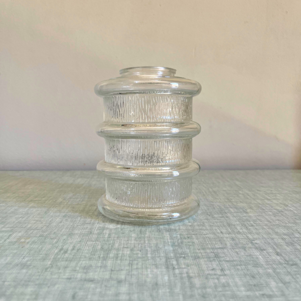 Vase rouleau en verre moulé