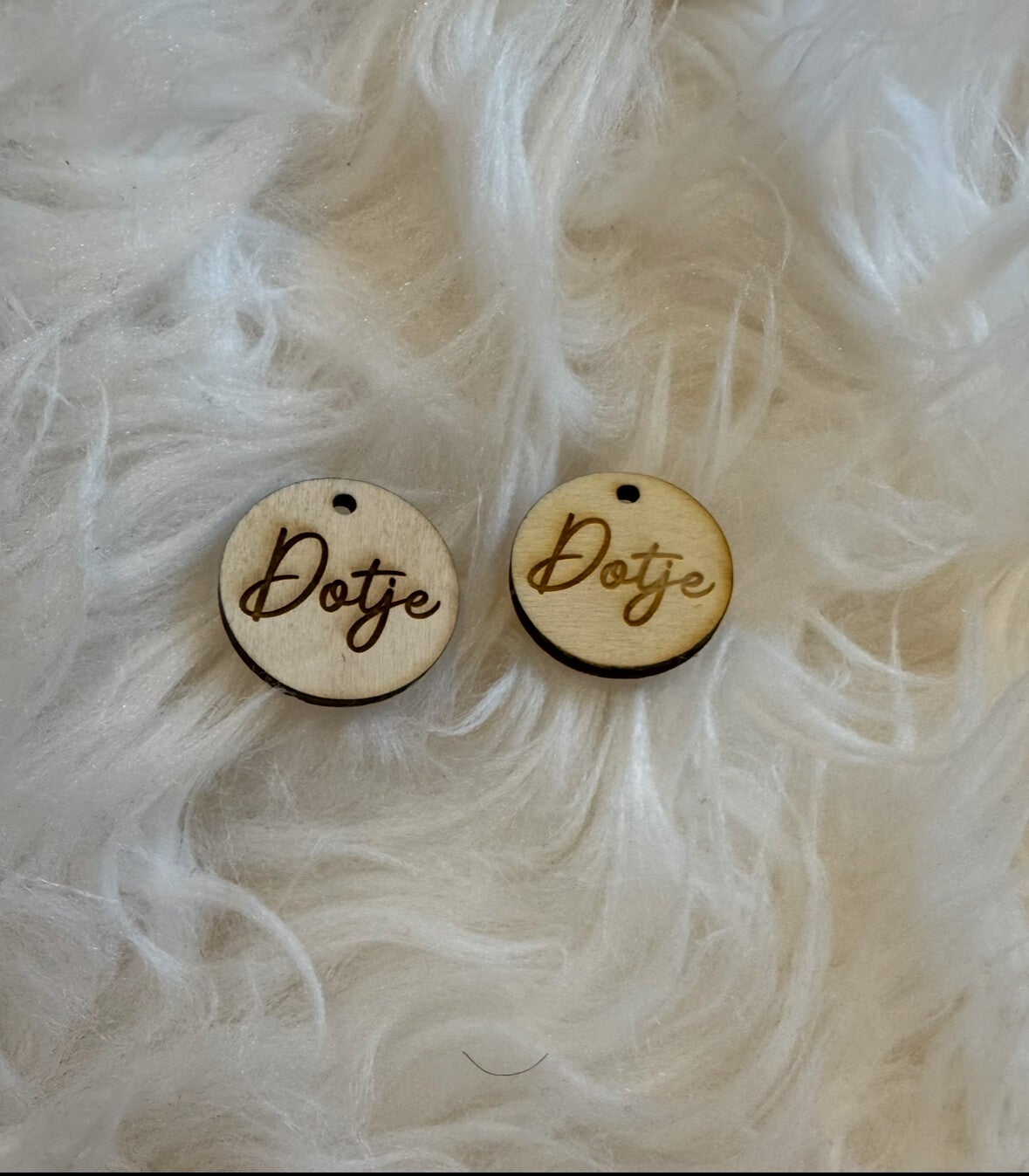 Rond houten label met gravure - 20st