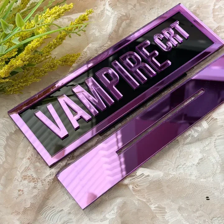 🆕Décoration pour étagère de bibliothèque : « Vampire Crt » avec support