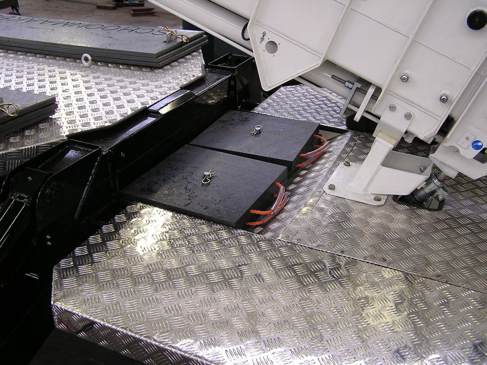 Maritime Abstuetzplatten auf dem Schiffsdeck