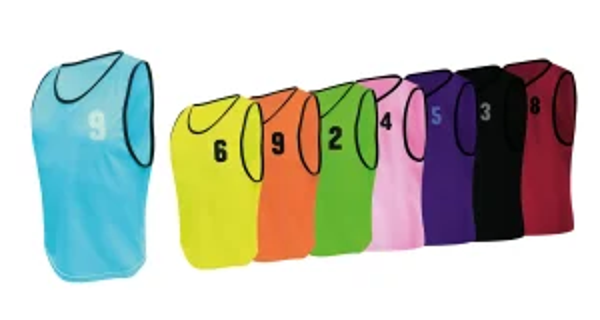 Lot de 10 chasubles numérotées de 1 à10