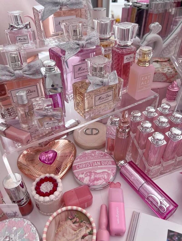 25 balls + 10 free gifts