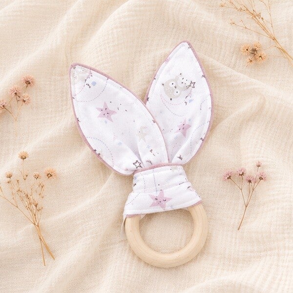 Anneau de préhension bébé en bois et tissu – Création artisanale – Cadeau naissance, Modèle Chouette