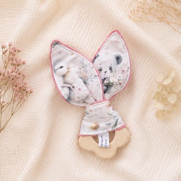 Anneau de préhension bébé en bois et tissu – Création artisanale – Cadeau naissance, Modèle Animaux printaniers
