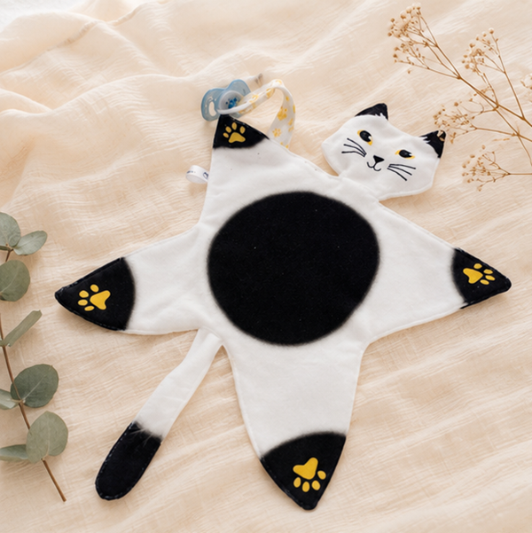 Doudou plat tout doux avec attache-tétine pour bébé – Création artisanale – Modèle Chat