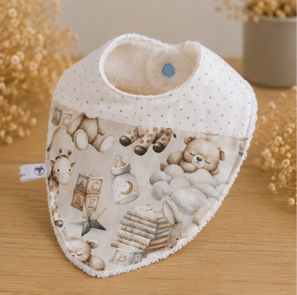 Bavoir bandana bébé en coton et éponge – Cadeau naissance artisanal – Collection Jouets de bébé