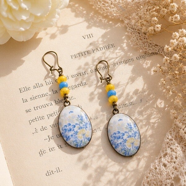 Boucles d'oreilles pendantes avec cabochon en verre, Modèle Myosotis