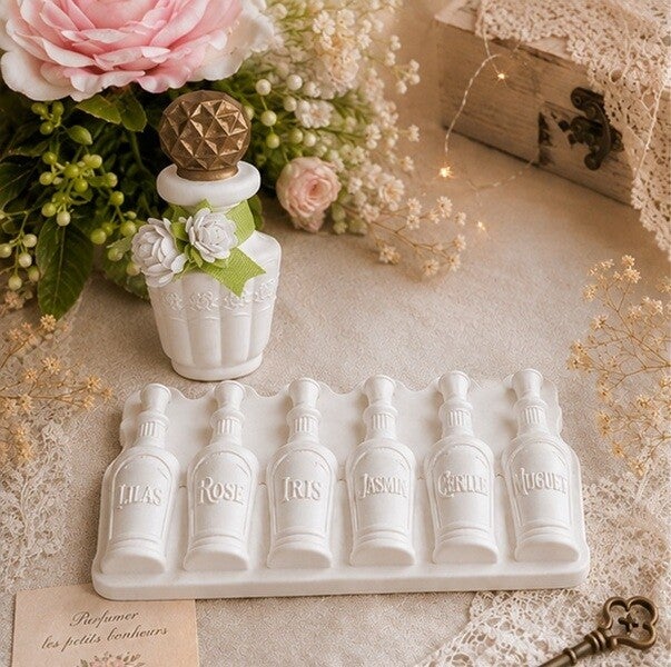Lot de céramiques à parfumer – Flacons de parfum vintage