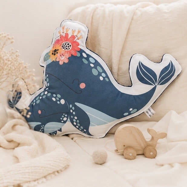 Coussin doudou bébé artisanal – Compagnon douceur fait main – Cadeau naissance – Modèle Baleine et son petit