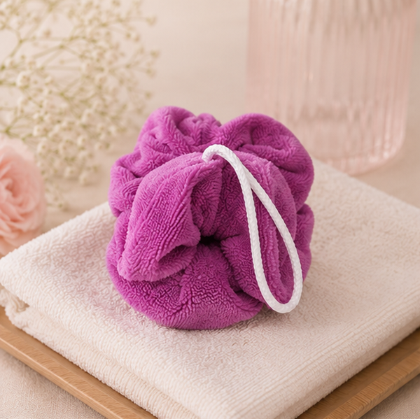 Fleur de douche fuchsia en éponge bambou – Fabrication artisanale
