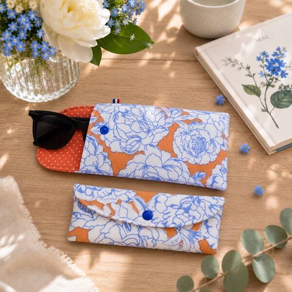 Etui à lunettes en tissu – Modèle Dalhia bleu – Fabrication artisanale française