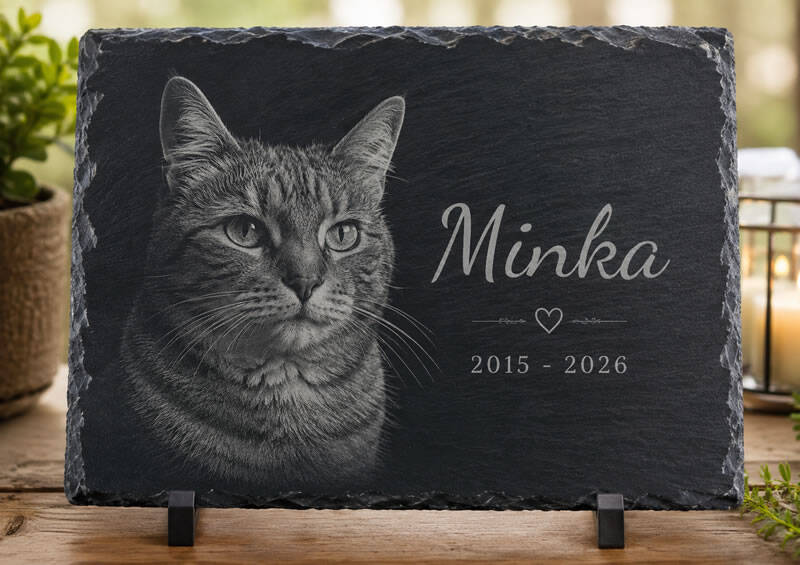 Personalisierte Gedenktafel aus Schiefer für Katzen mit Fotogravur und Namen
