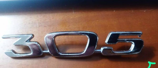 FREGIO STEMMA SCRITTA IN PLASTICA 305 (PEUGEOT)