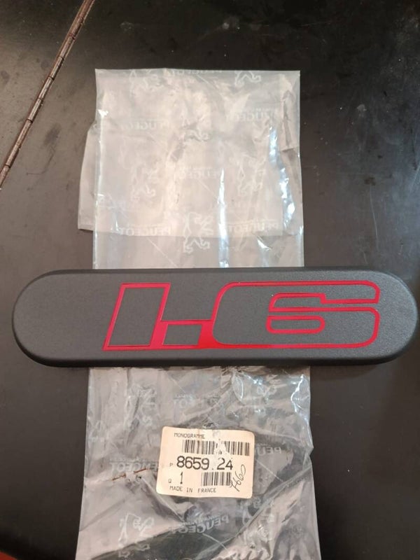 FREGIO STEMMA ADESIVO POSTERIORE (PEUGEOT 205 GTI) 1.6 ORIGINALE