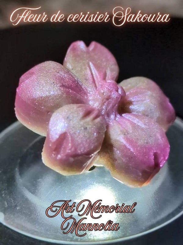 Broche mémoriale, Fleur de cerisier Sakura