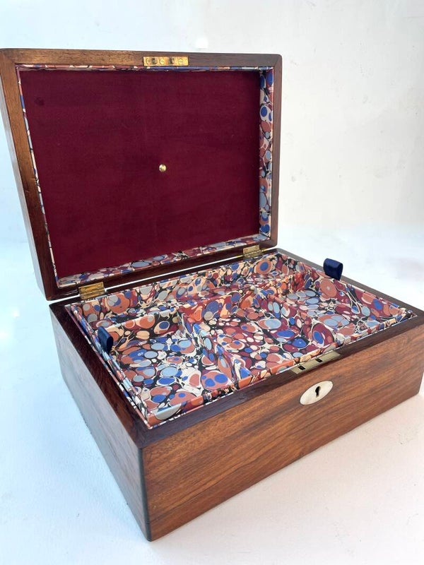 Rosewood Jewellery Box, a generous size with a lovely grain (Circa 1890-1900)