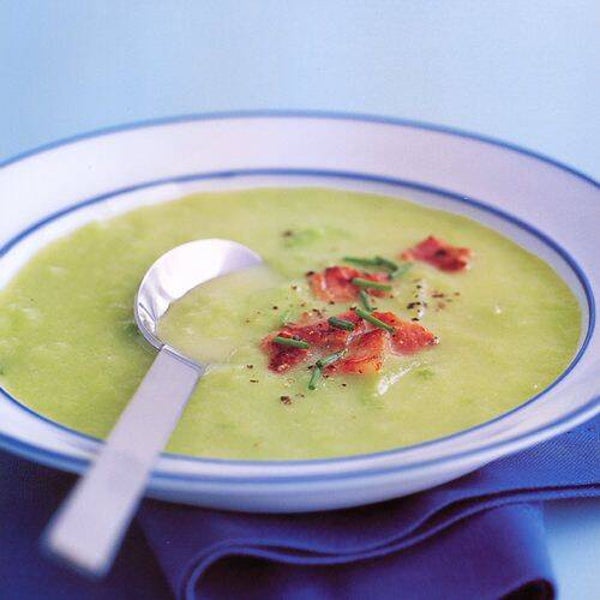 Aardappel-preisoep met gerookte spekjes