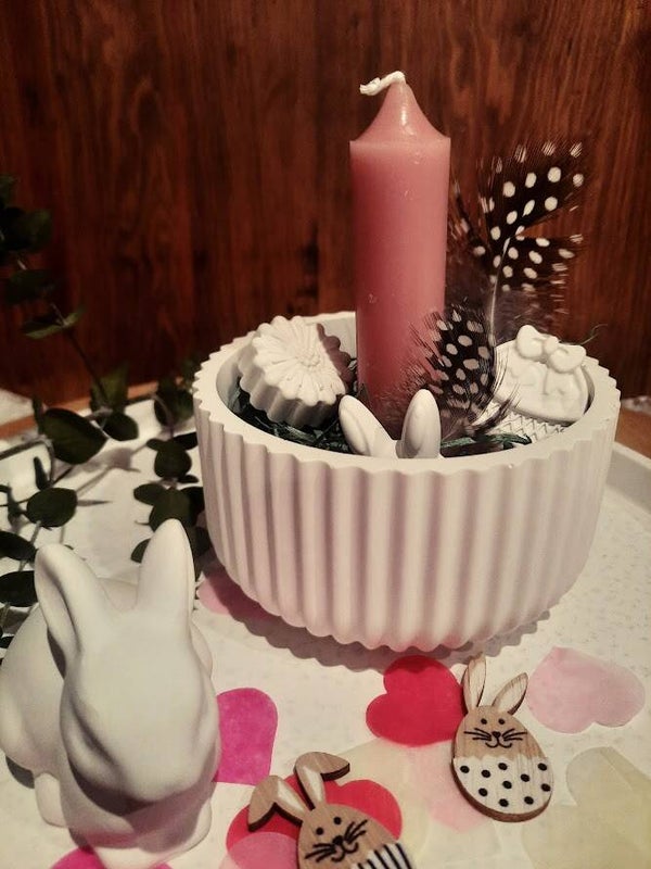 Kleine Schale mit Rillen