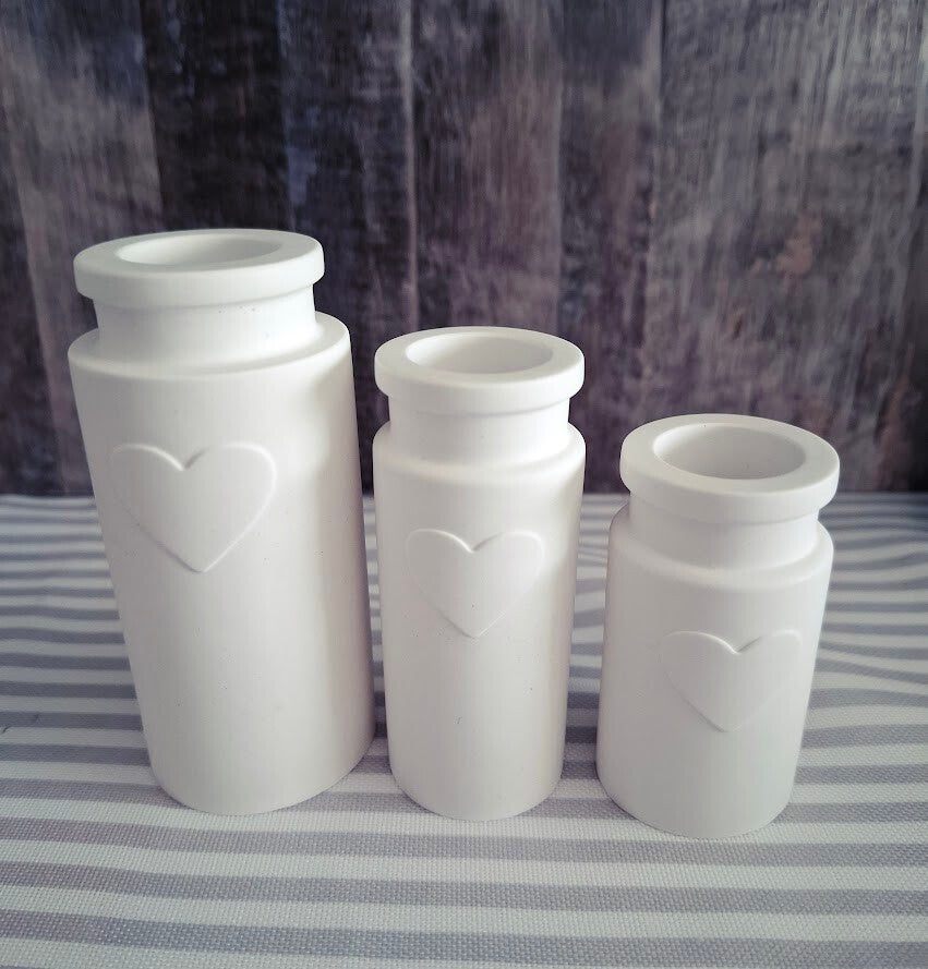 Set aus 3 kleinen Vasen mit Herz