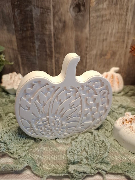 Herbst Kürbis mit Ornament – stilvolle Deko