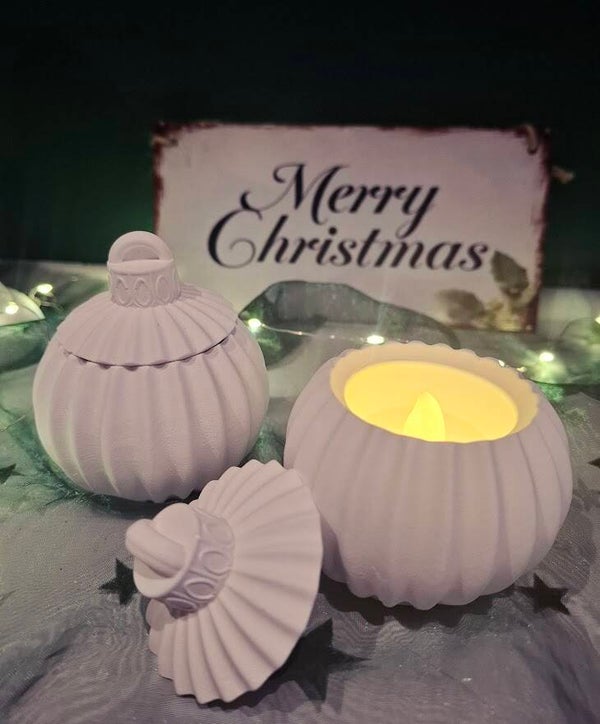 Winterblüten-Kugel - zart geriffelt