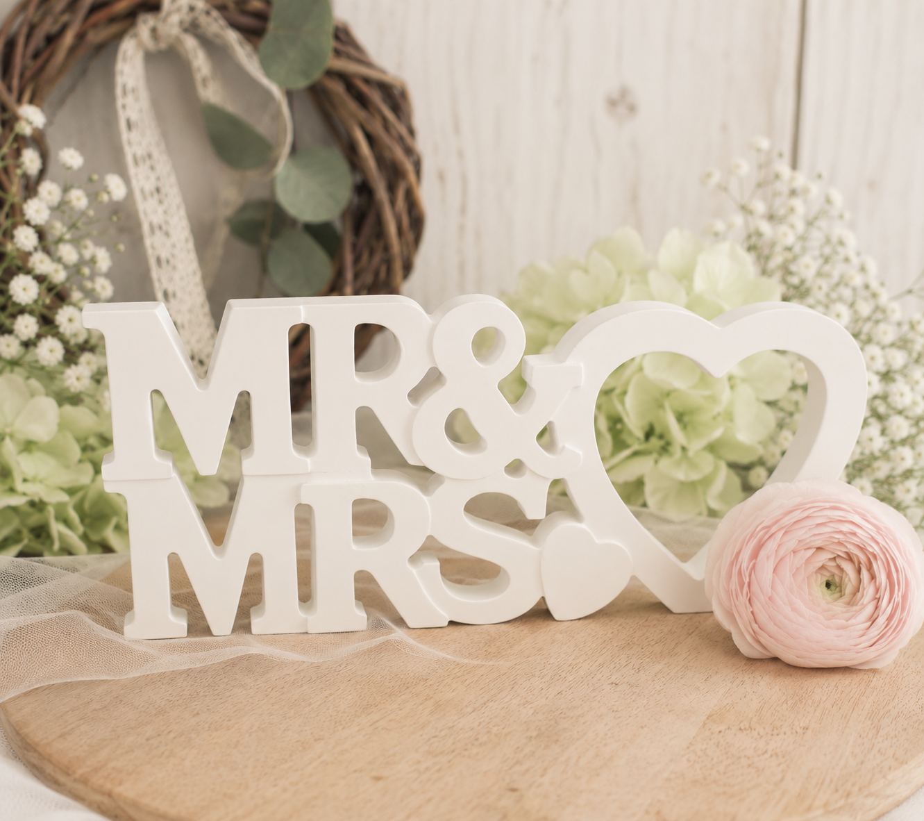 Schriftzug Mr & Mrs mit Herz