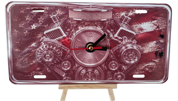 Uhr - US V8 Motor im US Kennzeichen Stil