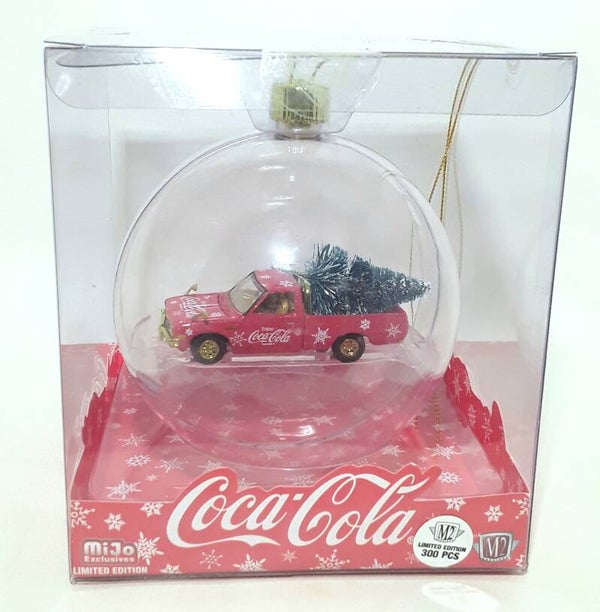 CHASE CAR M2 MACHINES 1/64 1976 DATSUN 620 PICKUP TRUCK COCA COLA CHRISTMAS GLOBE MIJO  EXCLUSIVES