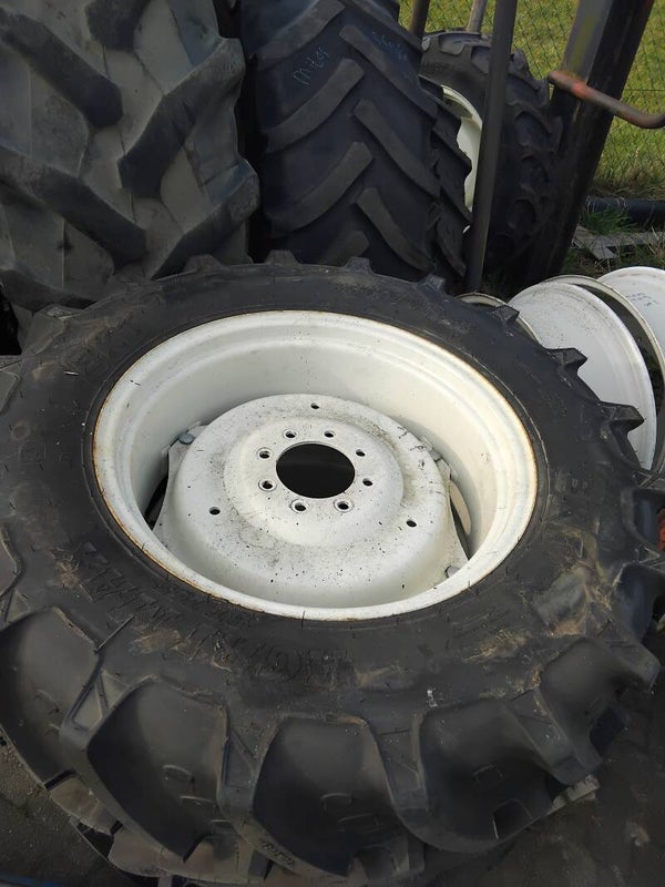 BKT agrimax 380/70 R28