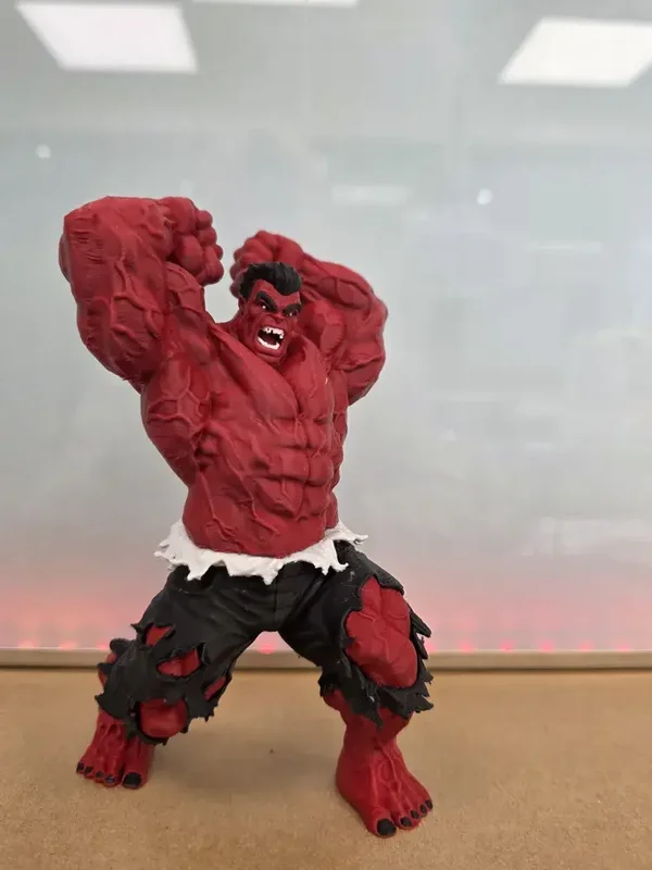 Red Hulk MODEL MET HOGE DETAILS