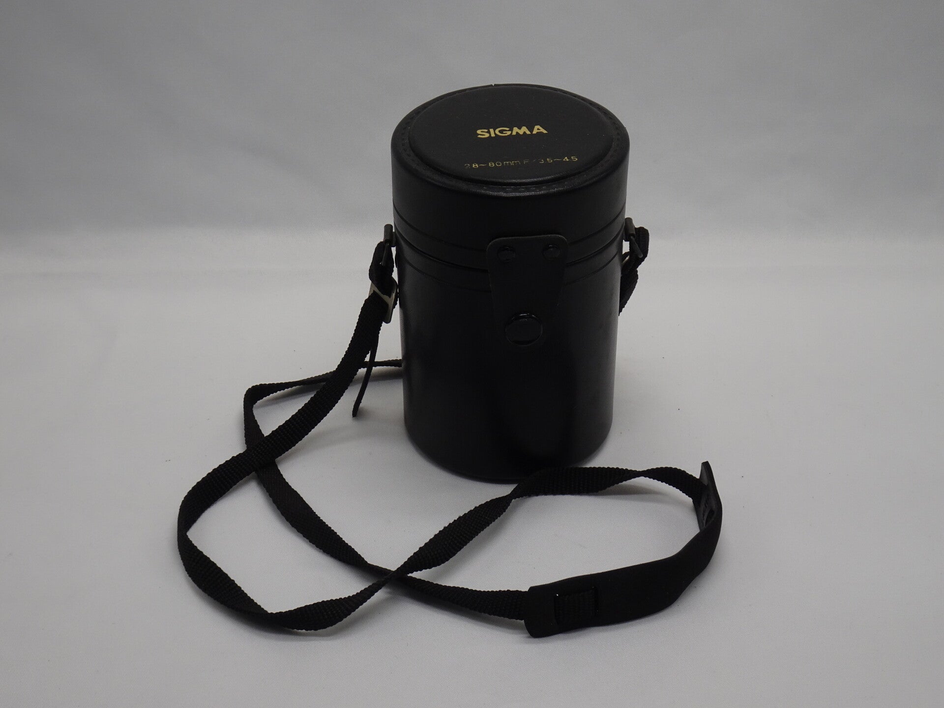 Sigma lens pouch