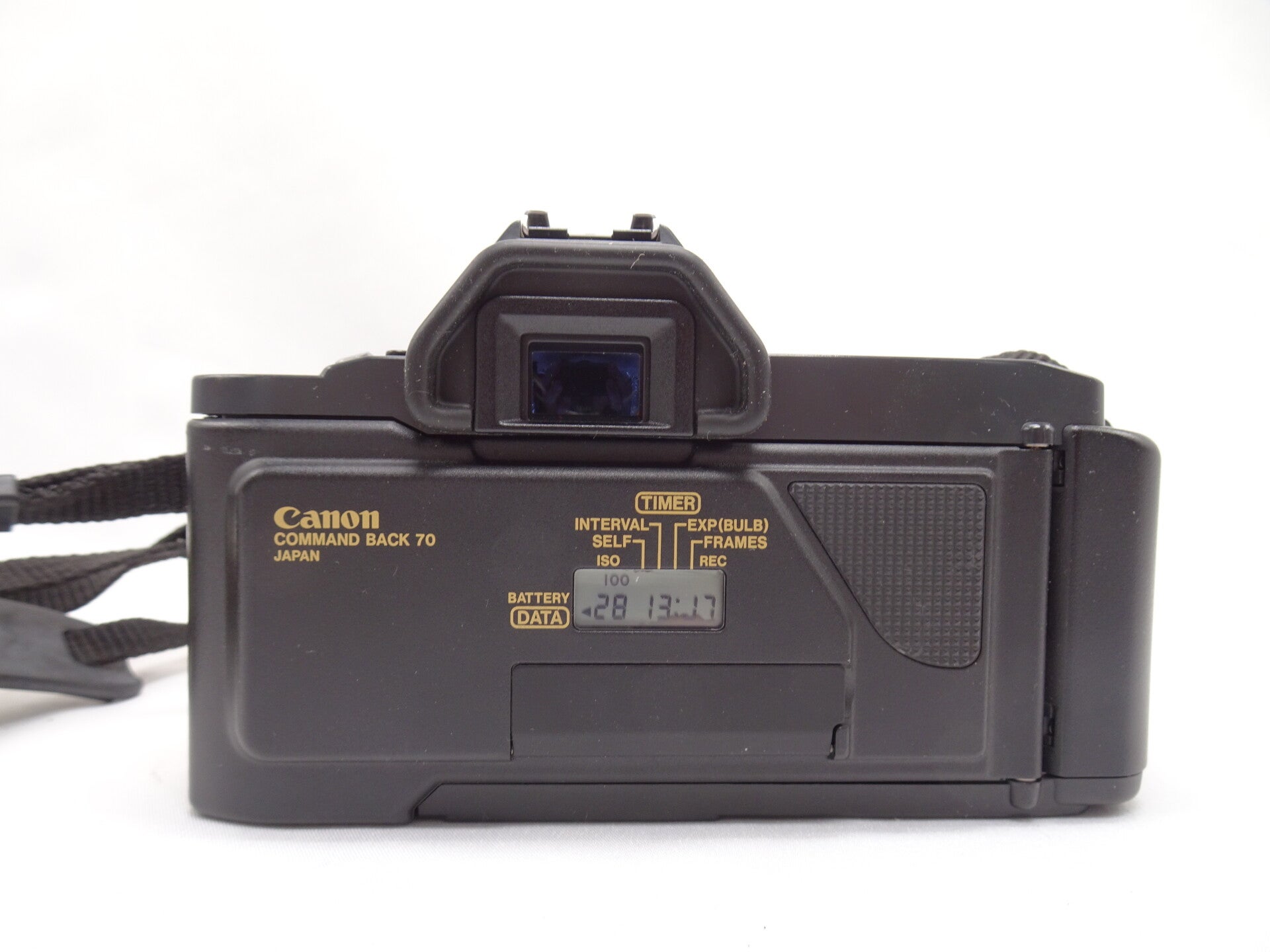 Canon T70 + 50mm F1.8 | DutchFilmShooters
