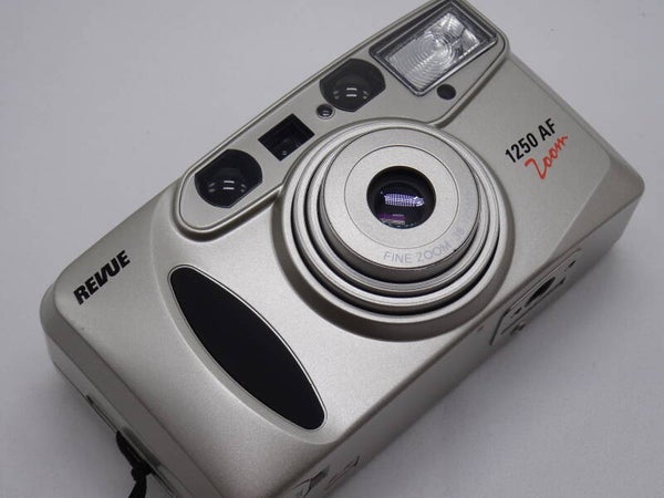 Revue 1250 AF Zoom