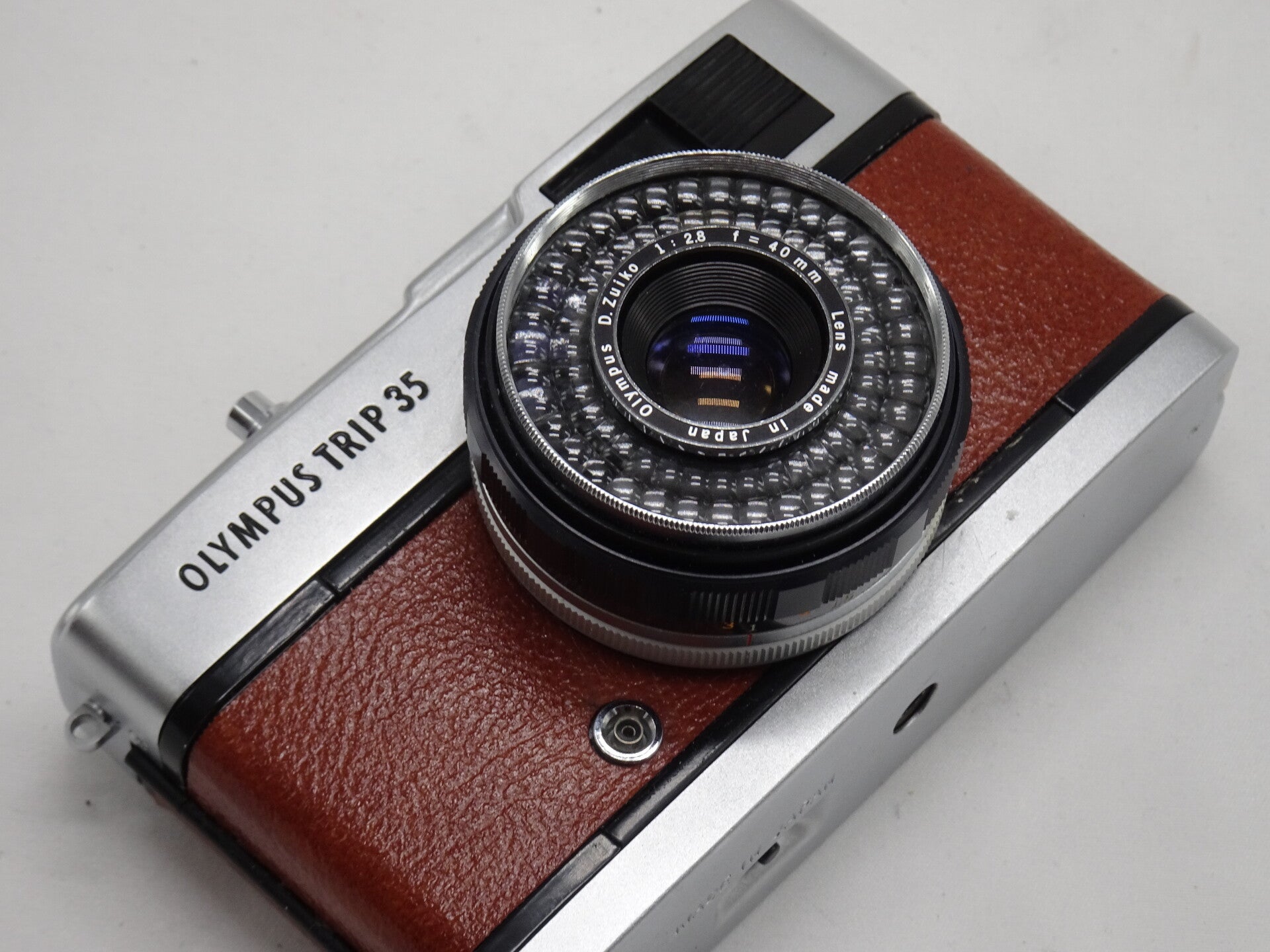 Olympus Trip 35 (Vintage Brown)