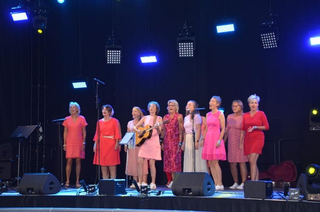 2022-lexmond-feesttent00004-standard.jpg