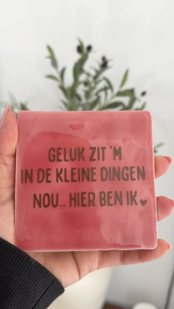 Geluk zit m in de kleine dingen , nou hier ben ik dan
