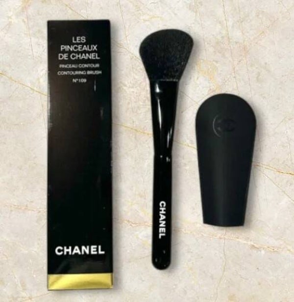 CHANEL LES PINCEAUX DE CHANEL Contouring Brush N•109