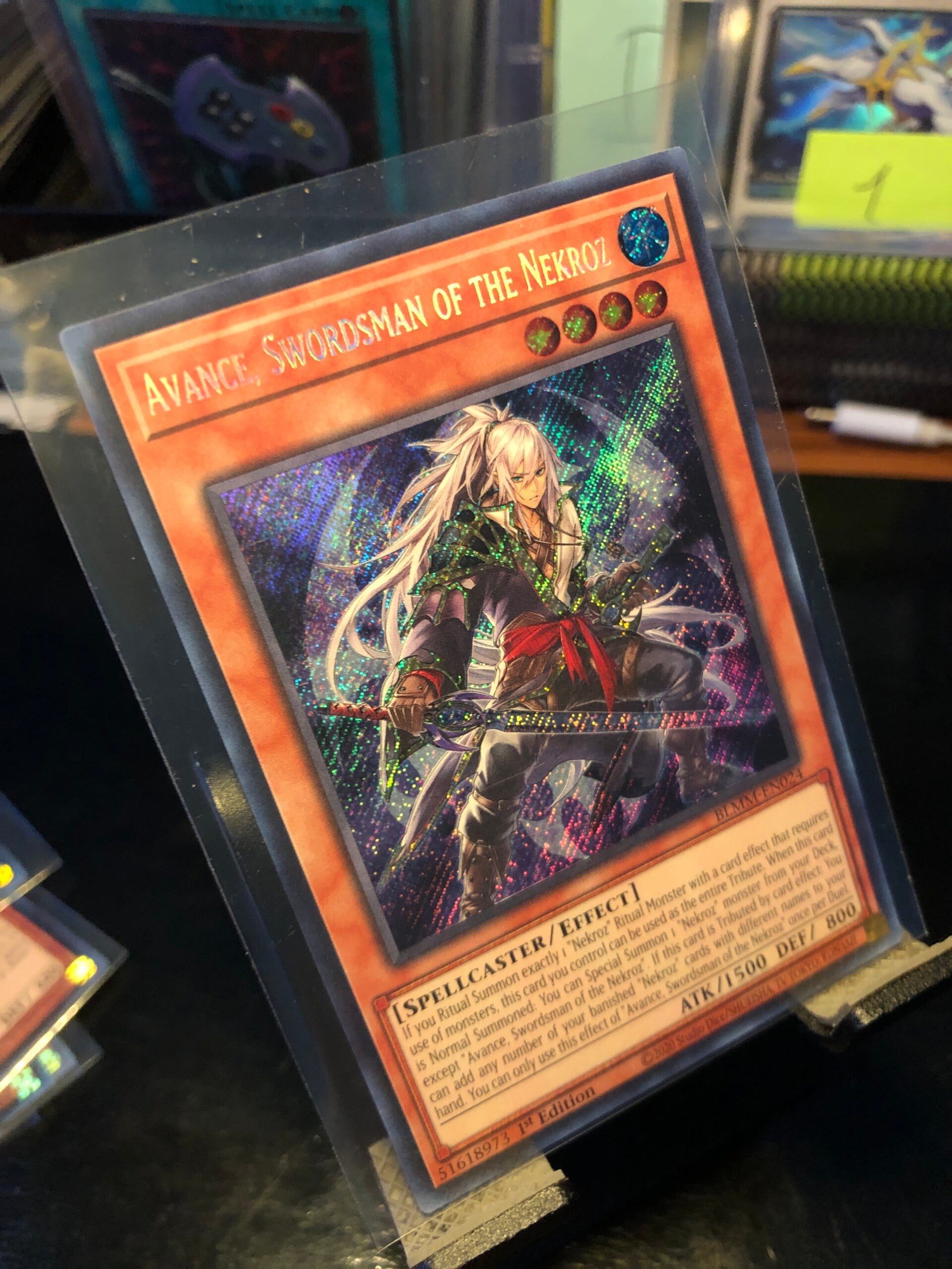Yu-Gi-Oh! - Battles Of Legend: Monster Mayhem - Avance, Swordsman Of The Nekroz - Secret Rare - BLMM-EN024 - Monster/Effect Card