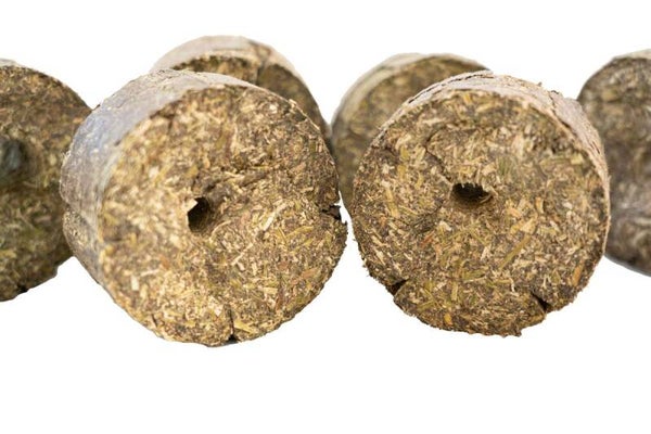 Lax navulling Luzerne blok met gat voor Paarden 12,5 kg