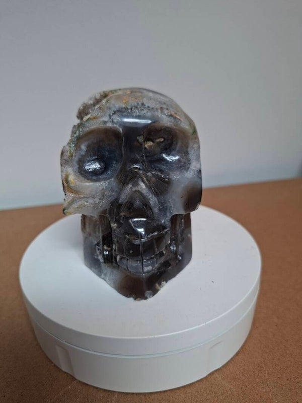 Agate Skull