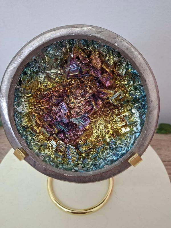 Bismuth Crystal Display