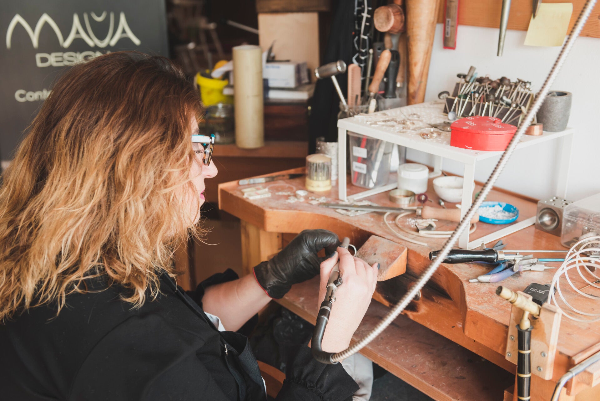 Florinda Guadagna, associazione culturale officine analogiche, Castiglion fiorentino, Arezzo, Toscana. Arti, mestieri, workshop. Oreficeria, cera persa, diamanti, perle.