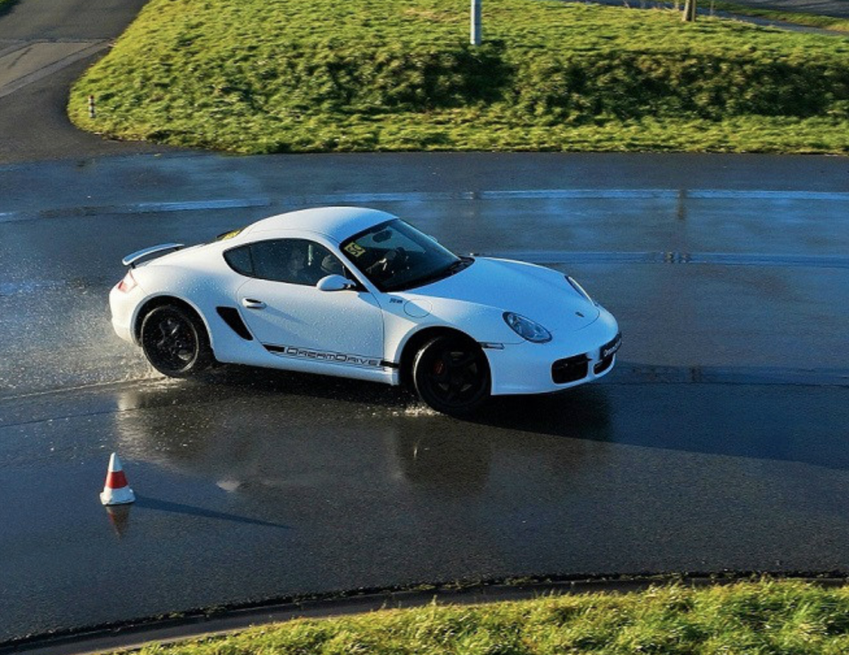 Driver programs / Services | Q1-Trackracing